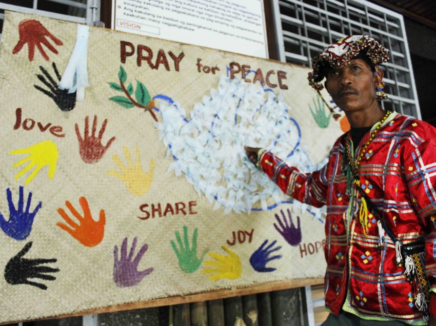 HANDS FOR PEACE