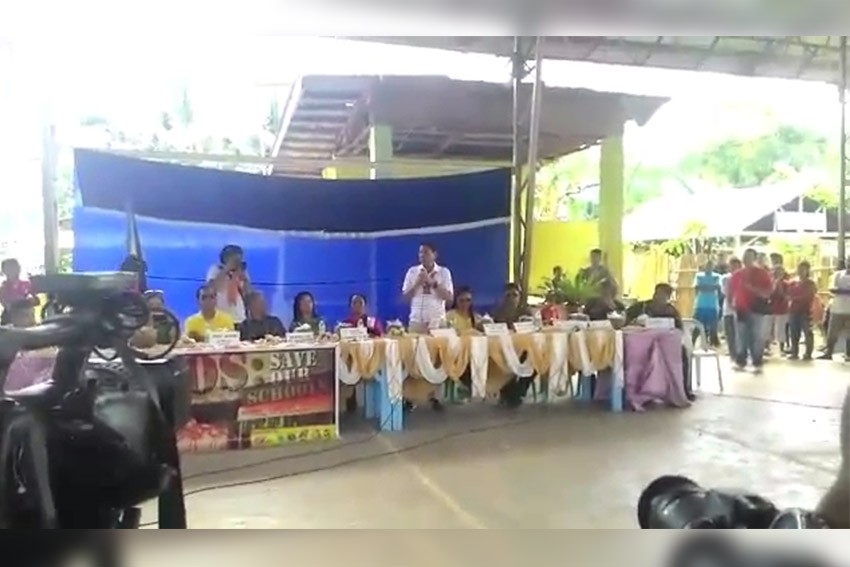 WATCH: Peace and Order chair Rodrigo Duterte mediates IP school teachers and paramilitary forces in DavNor
