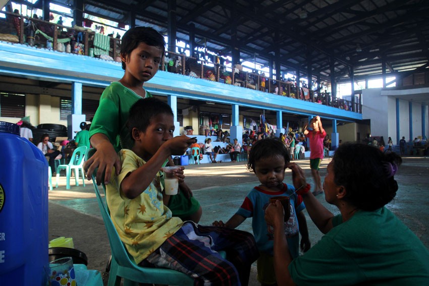 More evacuees flee villages in Surigao del Sur