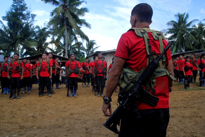 NPA releases two captive soldiers in Comval