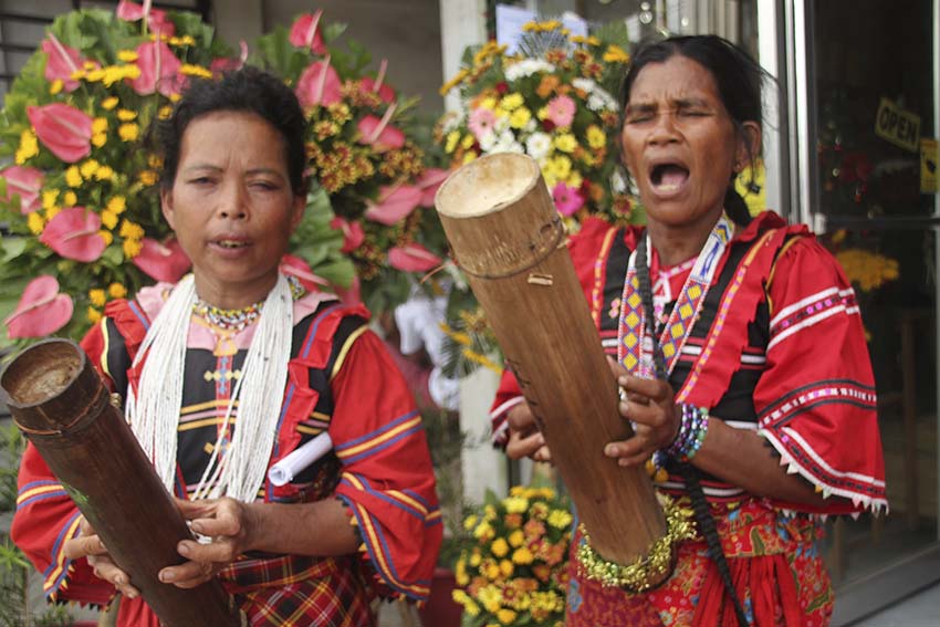 atvežkite Pasko Fiesta į Lumad rajonusatvežkite Pasko Fiesta į Lumad rajonus  