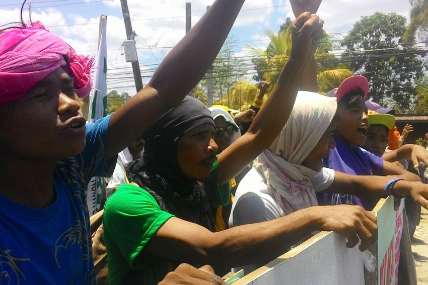 Protesting farmers prepare to sleep on North Cot highway