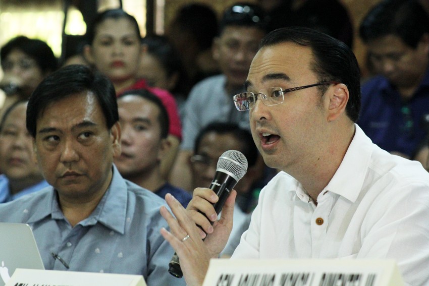 Scrapping of costly OFW documents urged