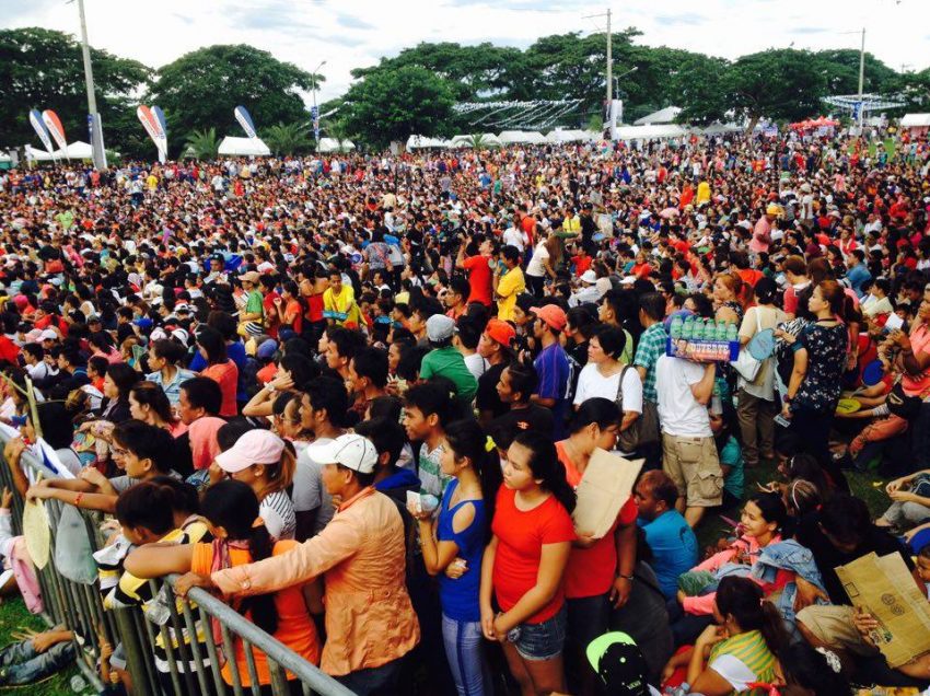 Supporters from outside Davao flock Duterte’s thanksgiving party