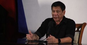 Read more about the article Duterte draws line between members of media