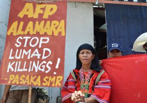 Read more about the article PHOTOS | Lumads rally in front of Army camp in Davao City