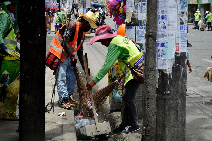 CENRO CLEANS UP STREETS