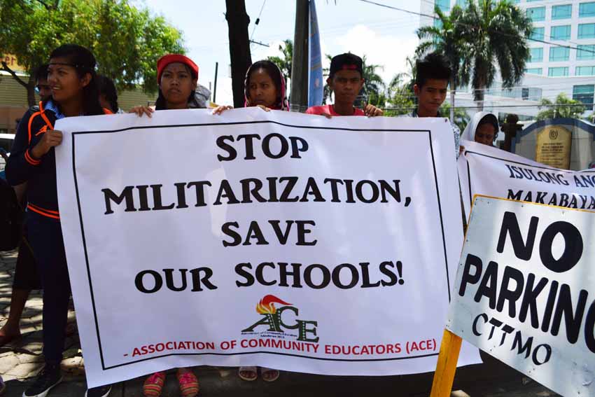 You are currently viewing PHOTOS | Community teachers rally on National Teachers’ Month