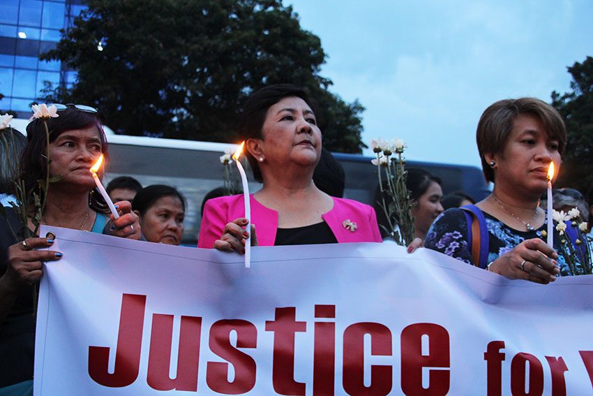 PHOTOS | Women leaders light candles for victims of Davao bombing