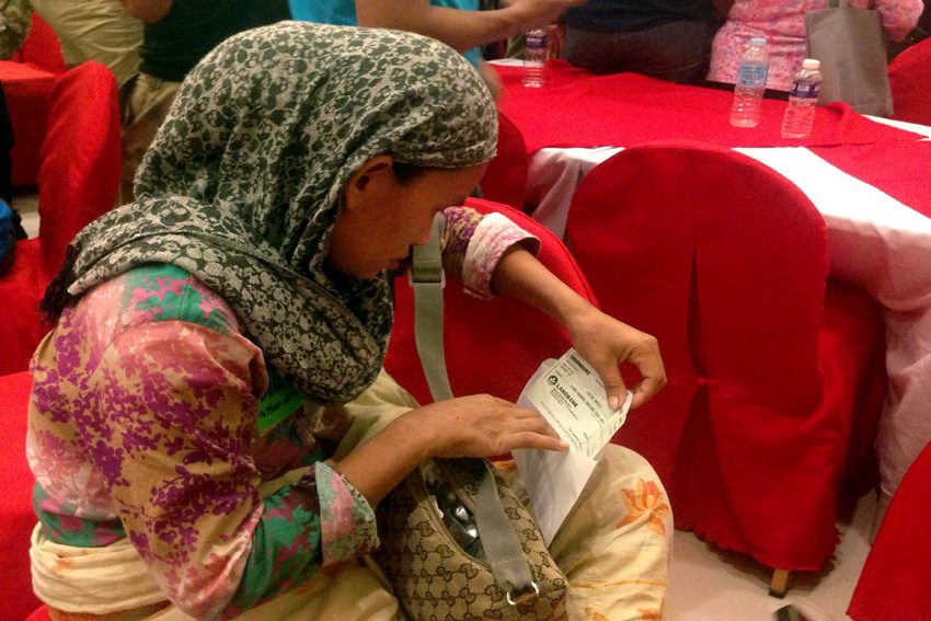 PHOTOS | Davao blast victims receive cash assistance