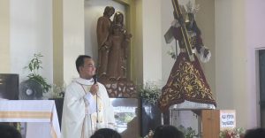 Read more about the article Devotees welcome Black Nazarene in Tagum