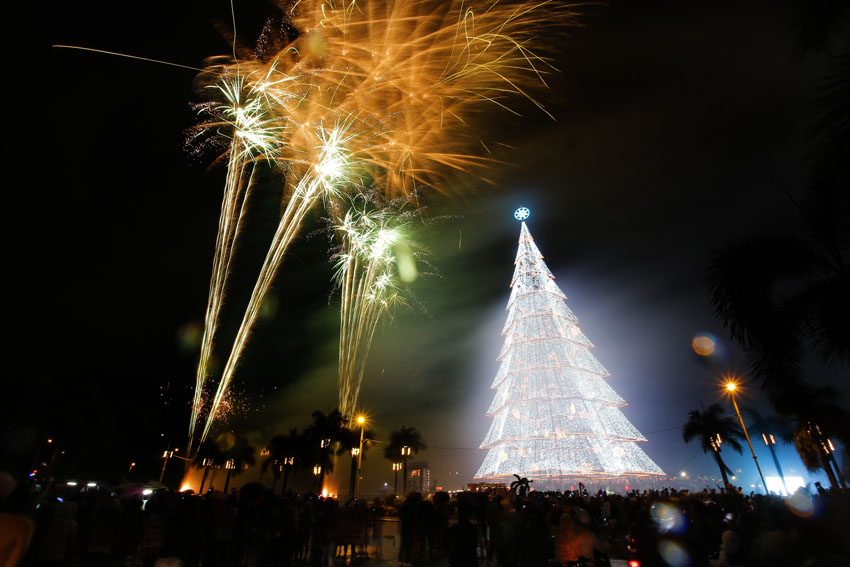 Tagum rings in New Year with P500K pyro-musical display
