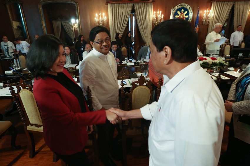 You are currently viewing Leftists in Cabinet urge Duterte to continue peace talks