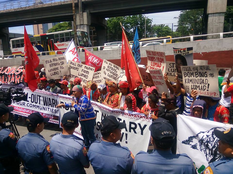 You are currently viewing Militant Lumad group storms DND to protest unabated killings