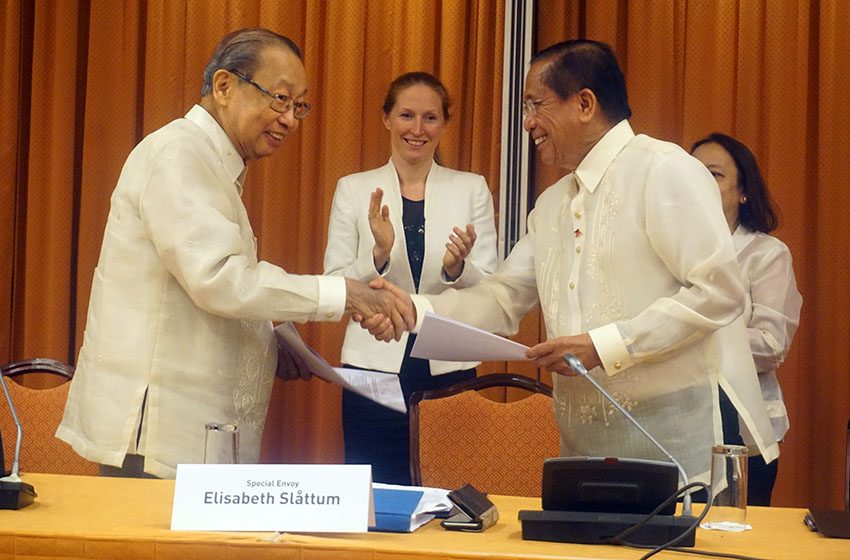 GRP, NDFP to fast-track land distribution, joint ceasefire pact