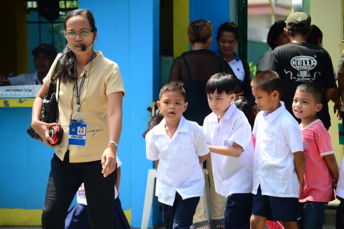 Teachers raise issues over DepEd’s plan to open new school year