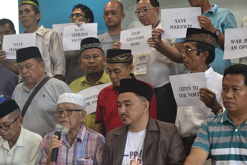 Maranao traditional leaders plead to Duterte: declare ceasefire, stop airstrikes in Marawi
