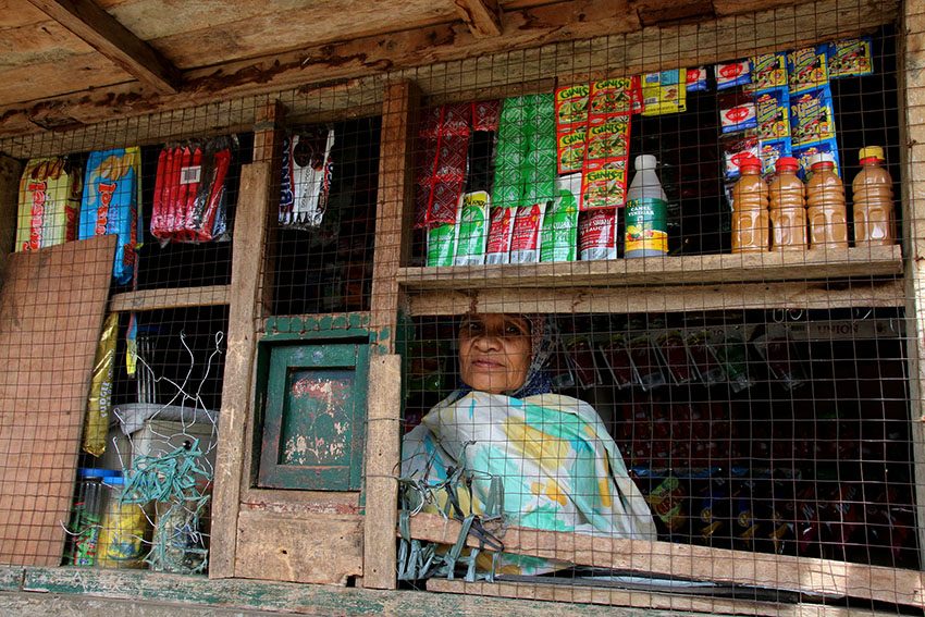 Brave Maranao woman refuses to abandon house, store in Marawi