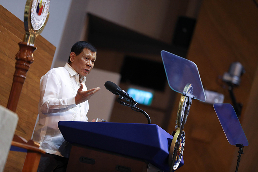 You are currently viewing Dabawenyos cheer, jeer Duterte’s 2nd SONA