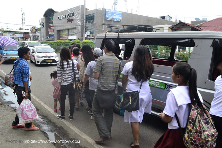 Netizens blast Sara for red-tagging striking drivers, teachers