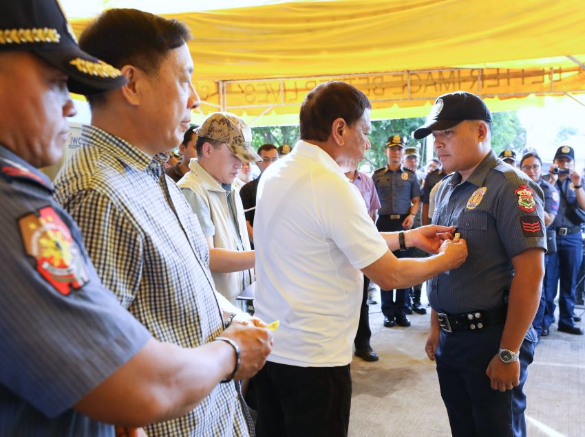 LOOK: President Duterte visits members of the Ozamiz City police