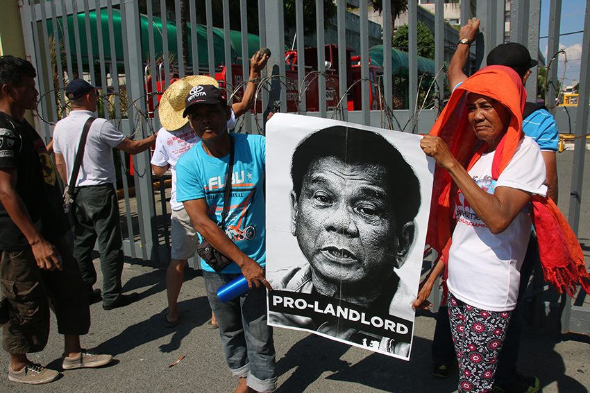 Farmers: Landlords oust Mariano from post