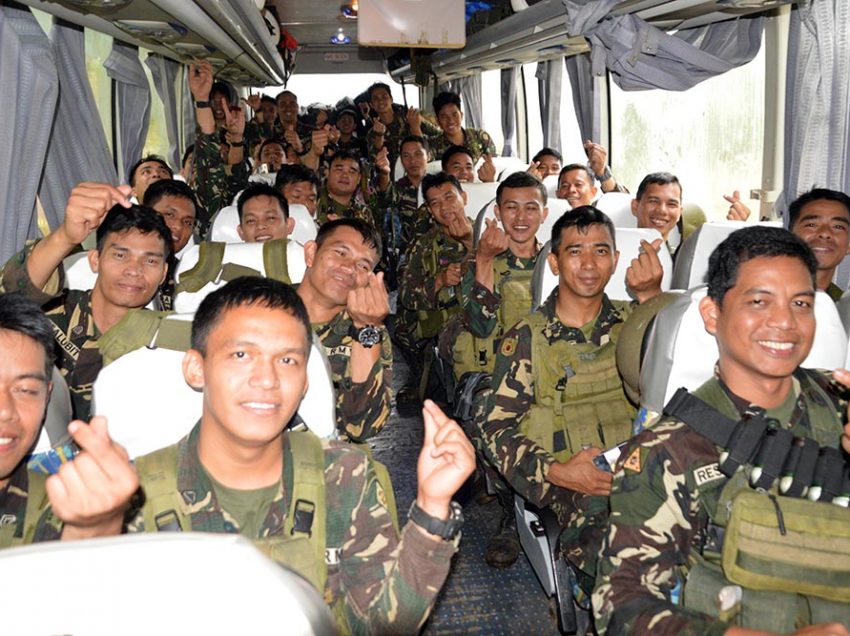 Gov’t troops go home after 151 days in Marawi