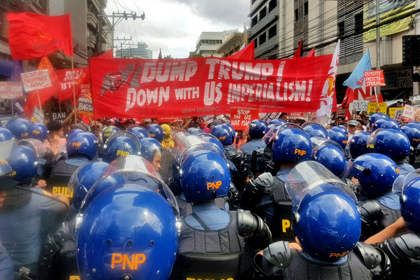 Read more about the article 500 Lumad, Moro join #BanTrump protest in Manila