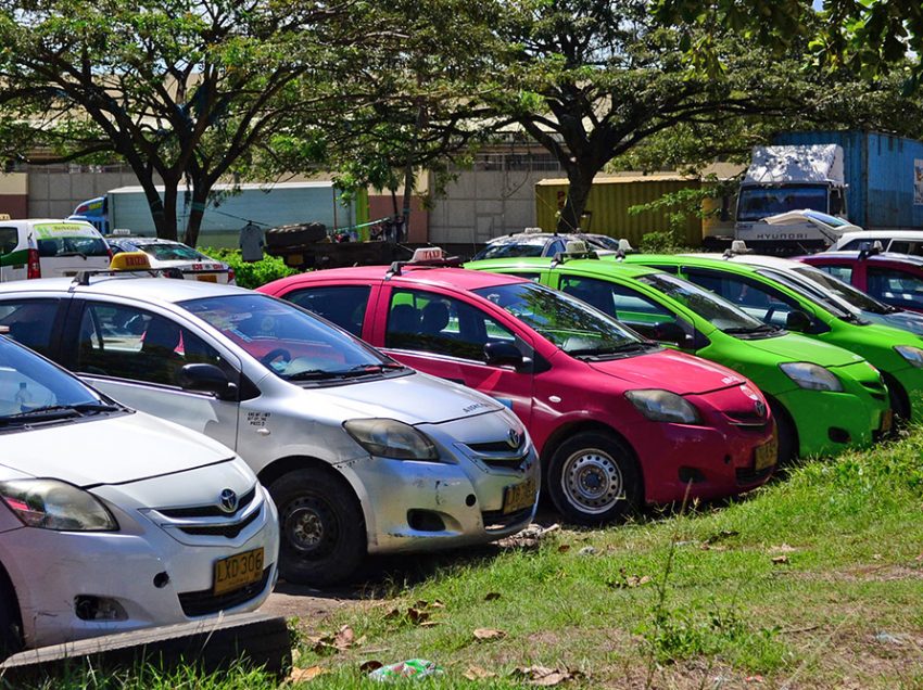 Taxi fare hike starts, raises commuters ire