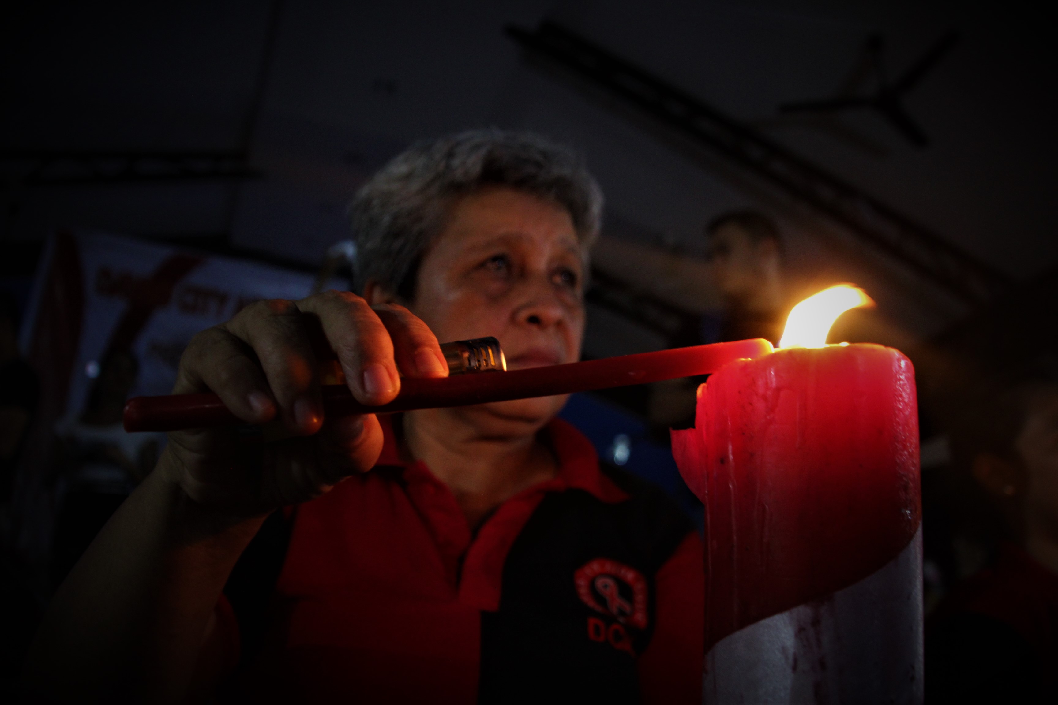 You are currently viewing RED CANDLES