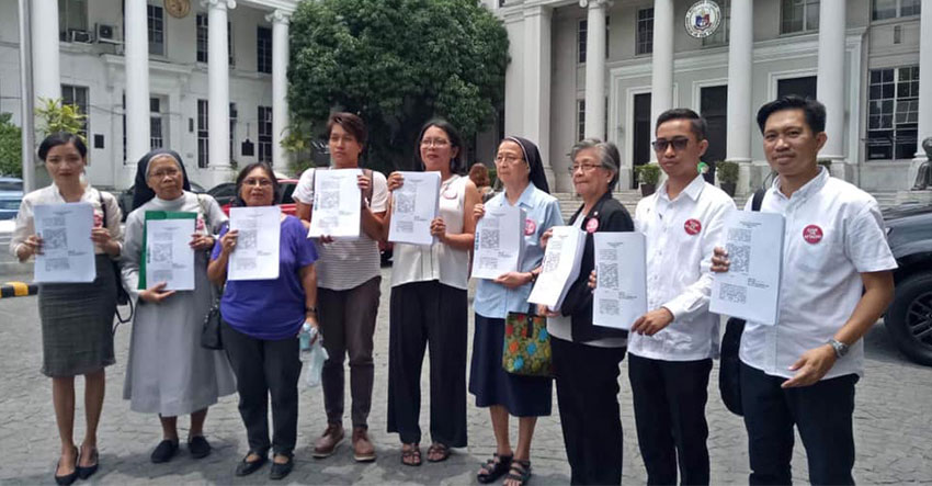 You are currently viewing 3 more groups ask SC for protection against red-tagging
