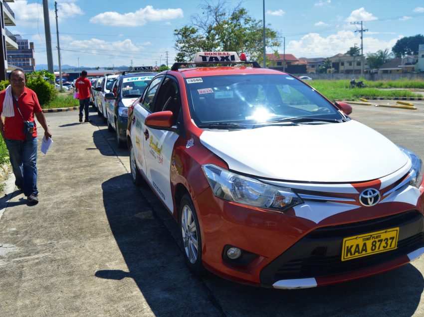 LTFRB-10 begins anti-illegal taxi operations