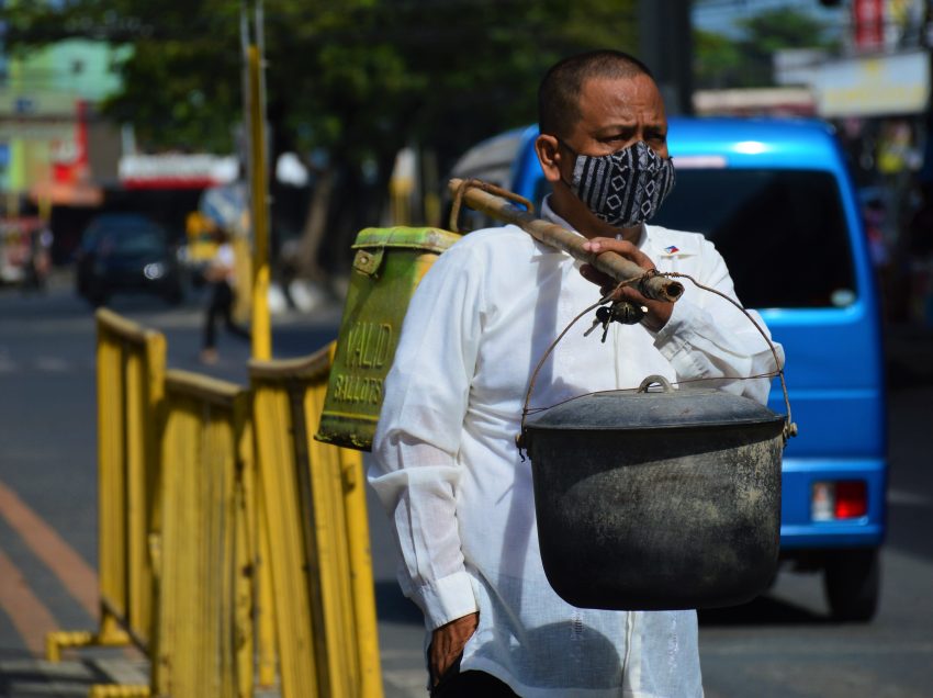 CDO artist’s street performance, an appeal for people vs vote selling