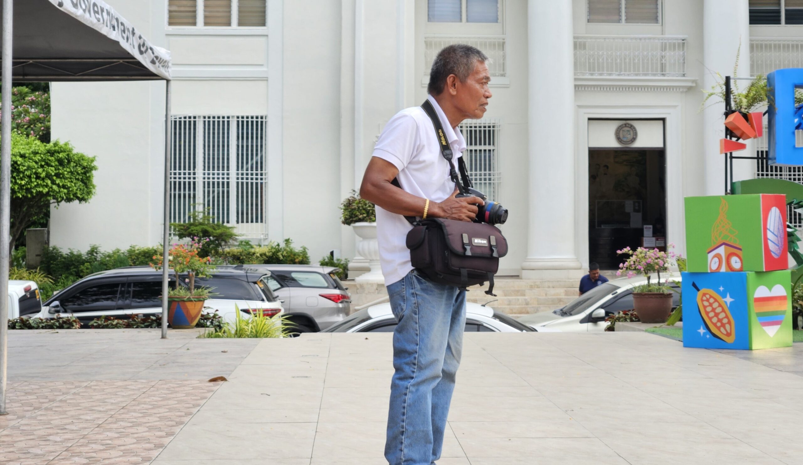 You are currently viewing Davao’s legacy photographers: Still capturing, printing memories in a digital age 