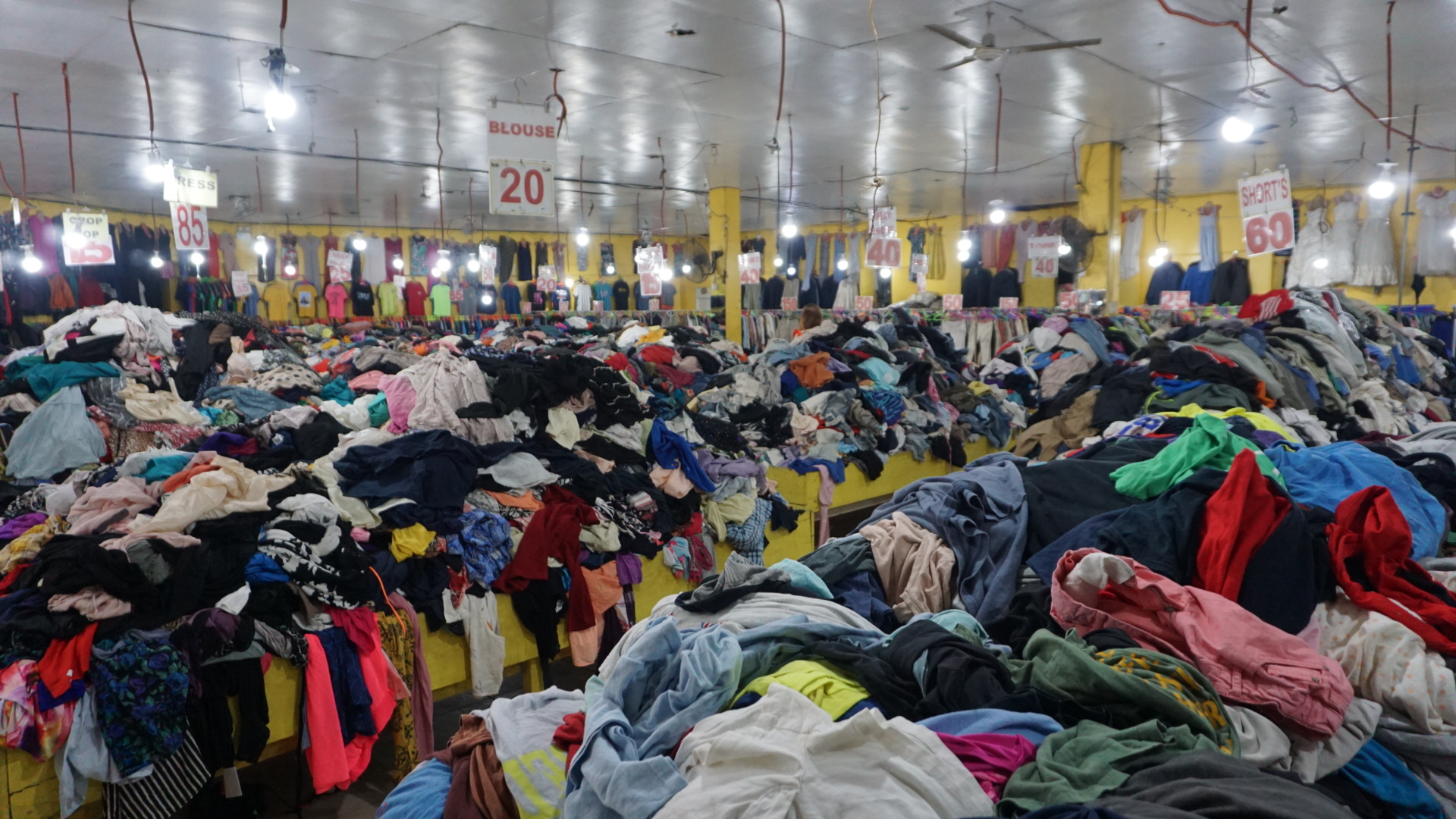 You are currently viewing Ukay-ukay: Bargain & fashion